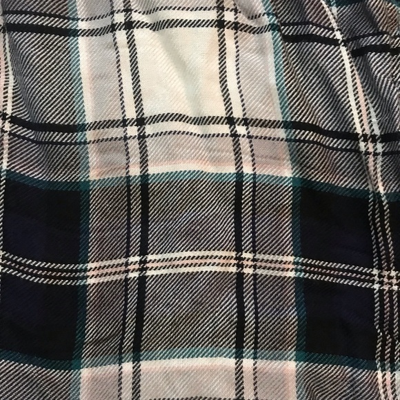 Long sleeve plaid top - Picture 2 of 3
